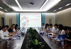 南山区人大常委会副主任邓志荣一行莅临米兰体育考察指导